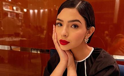 Ángela Aguilar derrocha belleza con vestido rojo entallado