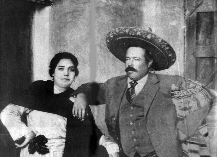 Sorpresa fue la impresión del reportero Regino Hernández Llergo, al ser recibido por el “temible” general Francisco Villa, en virtud de la amabilidad y cortesía con que recibió a los viajeros de la capital. Especial.