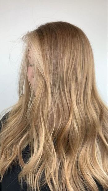 5 colores de pelo que te harán lucir más joven y están de moda