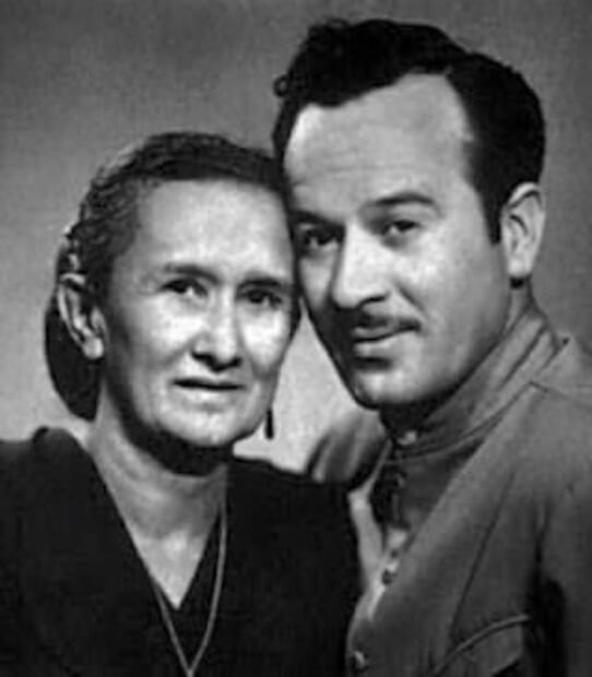 De la pobreza a poder comprar carros del año, así le tocó vivir a Pedro Infante