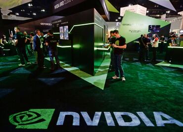 Wall Street en números rojos es arrastrado por Nvidia; inteligencia artificial china DeepSeek se abre paso