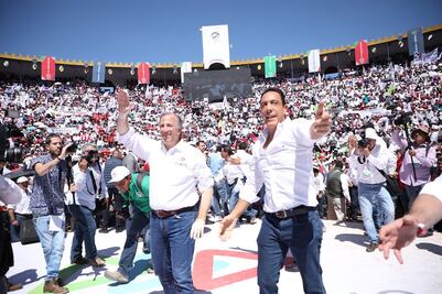 "Si tienen cerebro, saben que el presidente debe ser Meade", dice Fayad en evento
