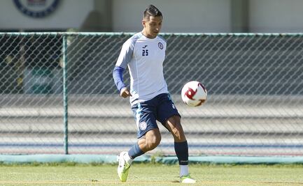 Equipos de Premier League estarían interesados en Roberto Alvarado