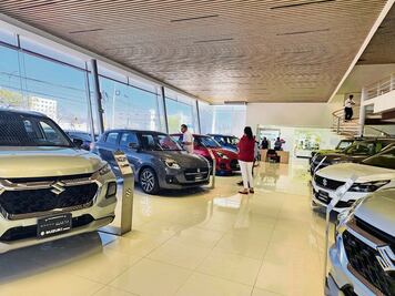 Venta de autos nuevos "mete el acelerador" y crece 15% en abril