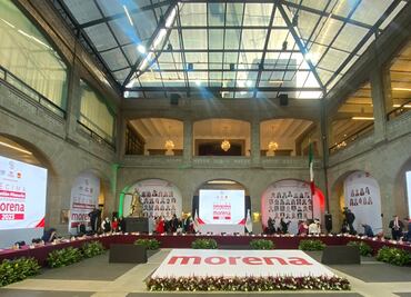 51 senadores de Morena acuerdan respetar encuestas para definir candidato presidencial