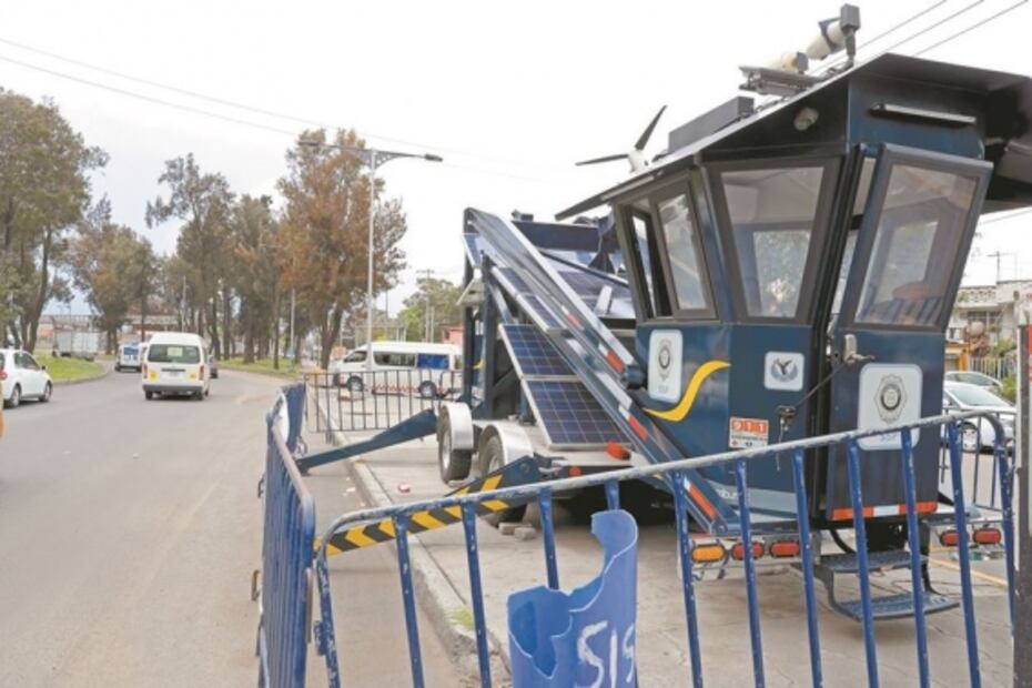 Una siesta en lo que esperan a la Guardia Nacional en Iztapalapa