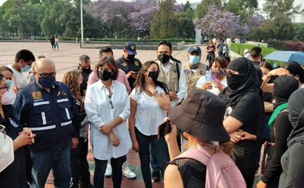 Estudiantes de FES Acatlán se manifiestan frente a Rectoría; exigen fin a abusos sexuales en la UNAM