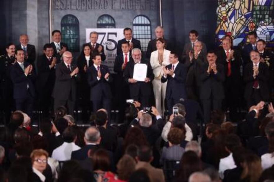 Peña Nieto destaca compromisos cumplidos en materia de salud