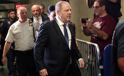 Desestiman uno de los cargos de agresión sexual contra Weinstein