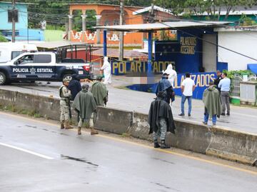 Hallan cuerpos desmembrados sobre carretera de Tabasco; gobernador anuncia llegada de 180 militares para reforzar la seguridad