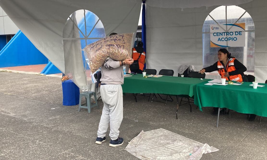 Donan croquetas a perritos de Guerrero