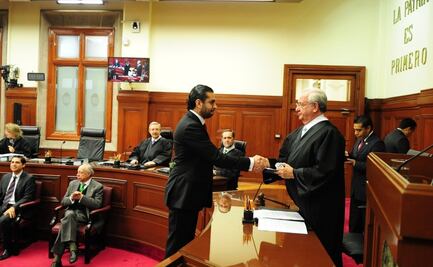 Piden multa para funcionarios federales que atacaron al juez Gómez Fierro