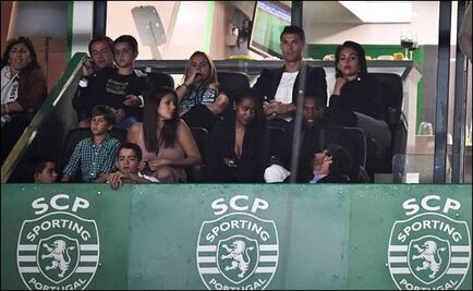 "CR7" es homenajeado por Sporting