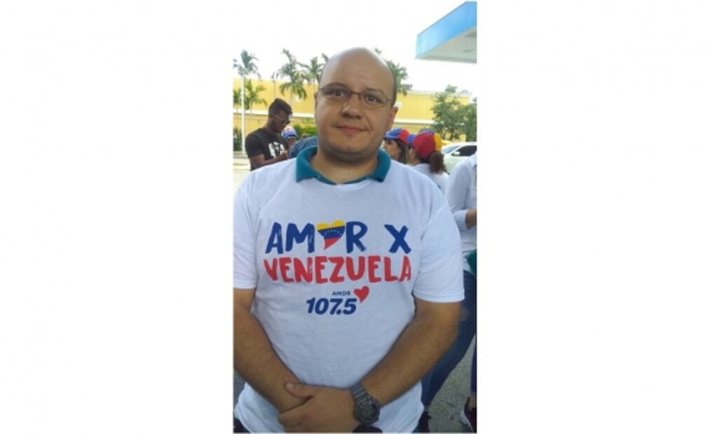 "Estamos llenos de miedo y esperanza", dicen venezolanos en el exilio en Miami