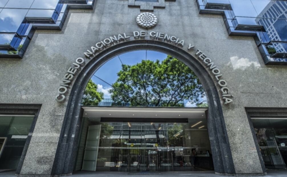 "Vergonzosa" y "discrecional", la decisión de permitir el ingreso de Gertz Manero al SNI: investigadores