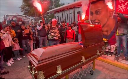 VIDEO: Familiares, amigos y fanáticos dan último adiós al 'Puma' Chávez en Veracruz