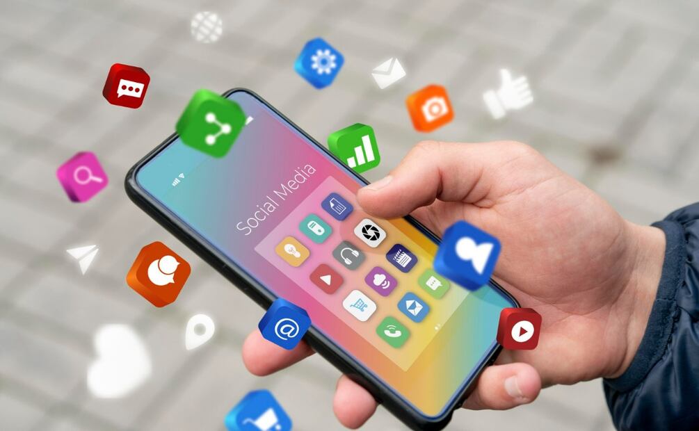 Ciertas aplicaciones utilizan la ubicación exacta de tu celular. Foto: Freepik