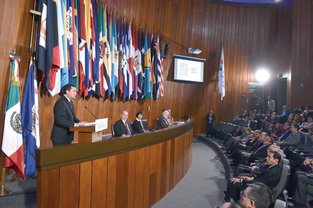 En la inauguración del 164 periodo extraordinario de sesiones de la Comisión Interamericana de Derechos Humanos (CIDH), el titular de la Segob, Miguel Ángel Osorio Chong (FOTO TOMADA DE TWITTER)