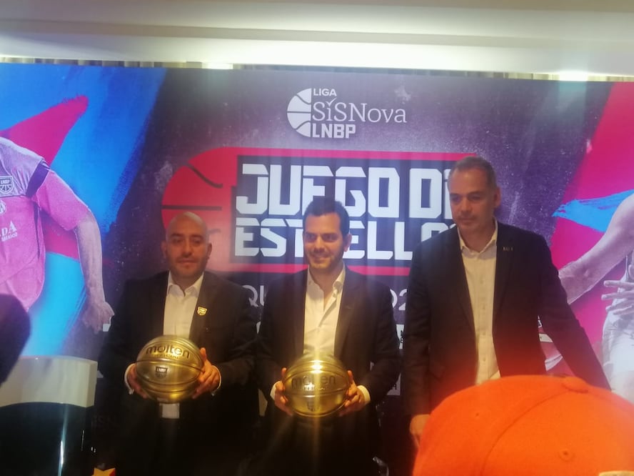 Sergio Ganem, presidente de la LNBP, y Alonzo Izaguirre, comosionado de la Liga, en la presentación del Juego de Estrellas (Alain Arenas).