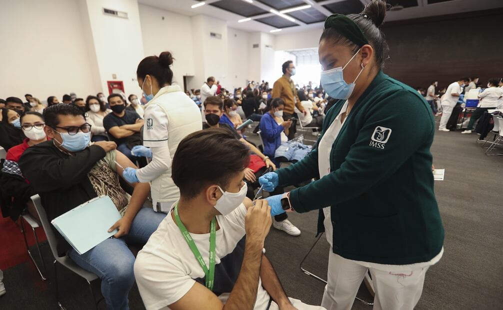 Jornada de vacunación IMSS. Foto: Jorge Alvarado
