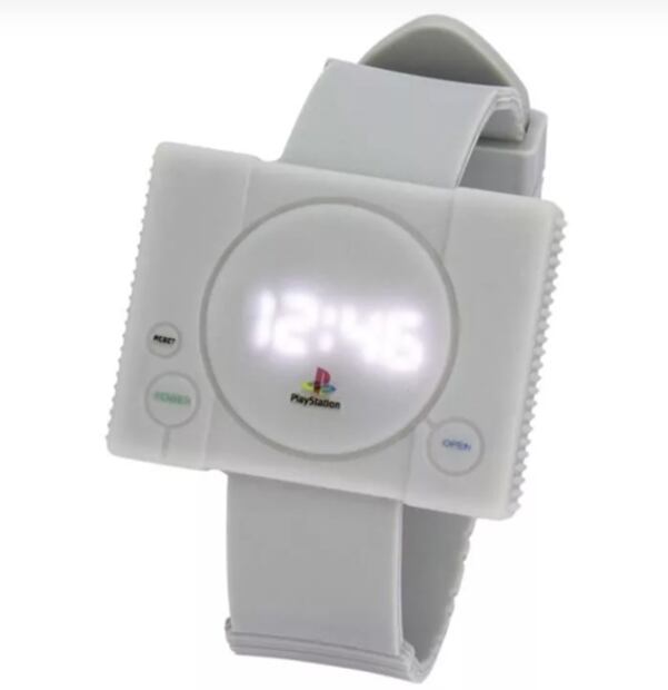 Lanzan reloj en forma de consola de PlayStation
