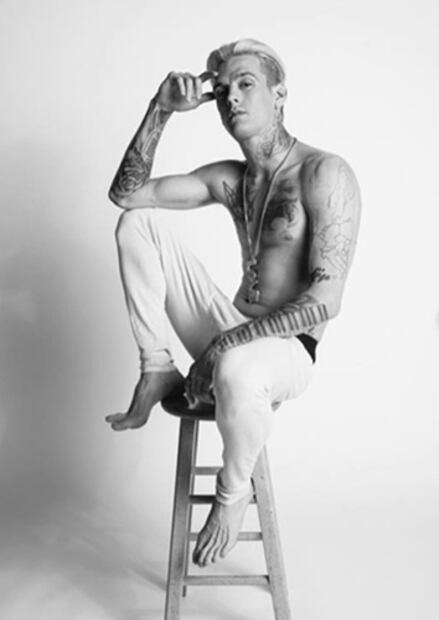 Prometida de Aaron Carter pide al Grammy una compensación por dejar fuera al cantante del In Memoriam