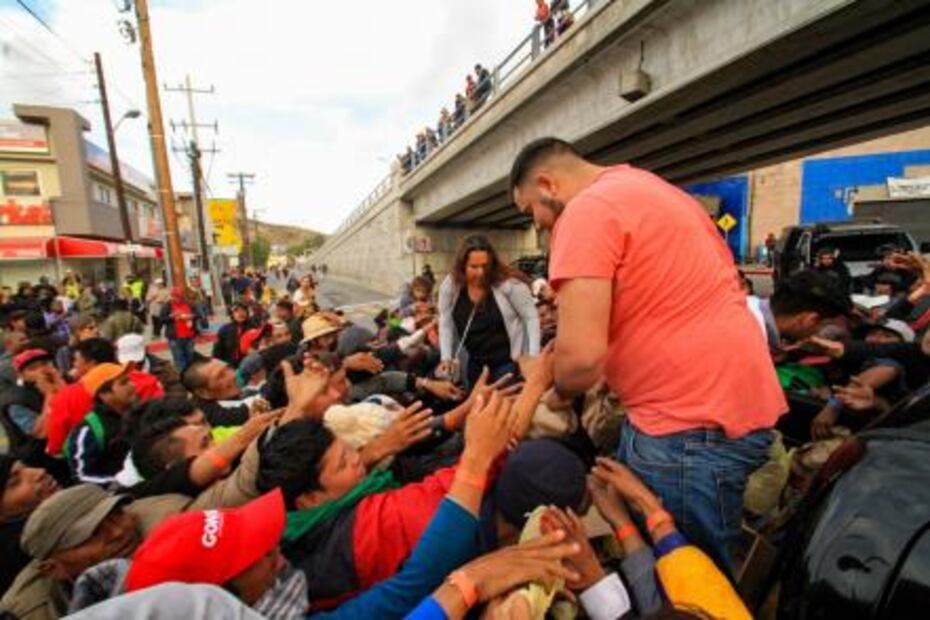Con marcha, centroamericanos inician proceso de refugio a EU 