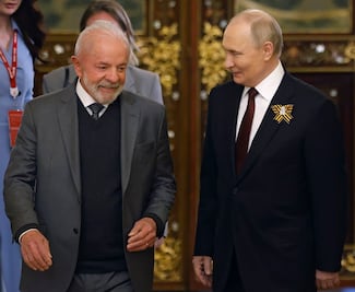 Lula y Putin dialogan por teléfono sobre la guerra en Ucrania; Brasil, dispuesto a contribuir a una salida pacífica al conflicto