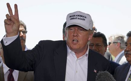 Trump llega a frontera EU-México; insiste en levantar muro