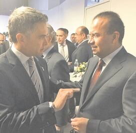 "Chocan" Mancera y Navarrete por minisalario