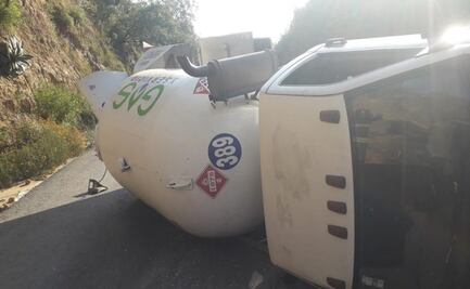 Vuelca pipa de gas LP en San Mateo Nopala; van dos volcaduras en esta semana 