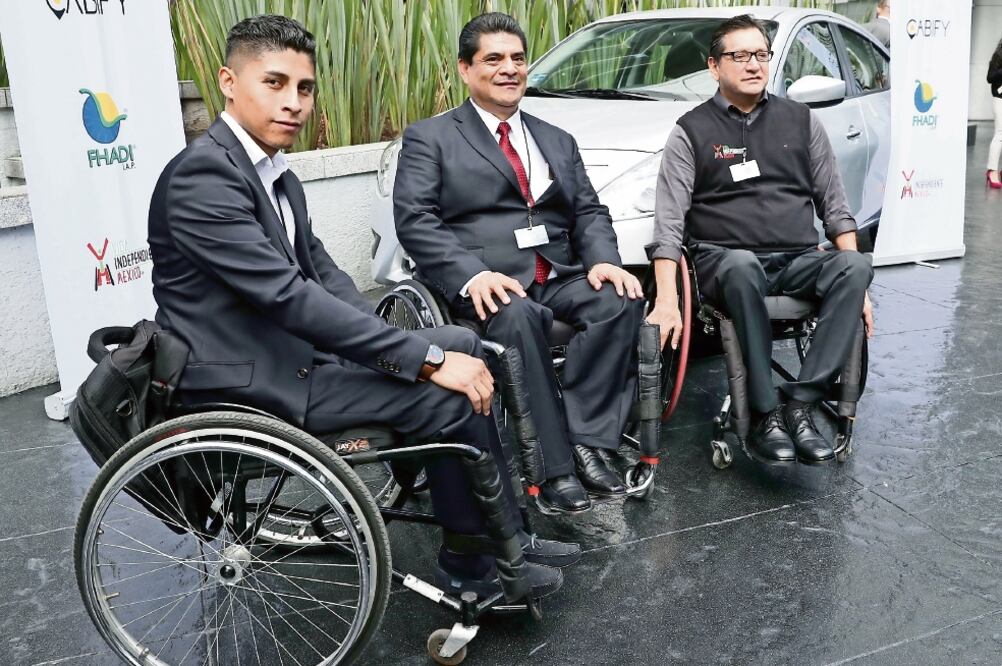 Inclusión. Choferes con capacidades diferentes se unieron a la plantilla de Cabify, para lo cual adaptaron sus autos. (FOTO: ESPECIAL)