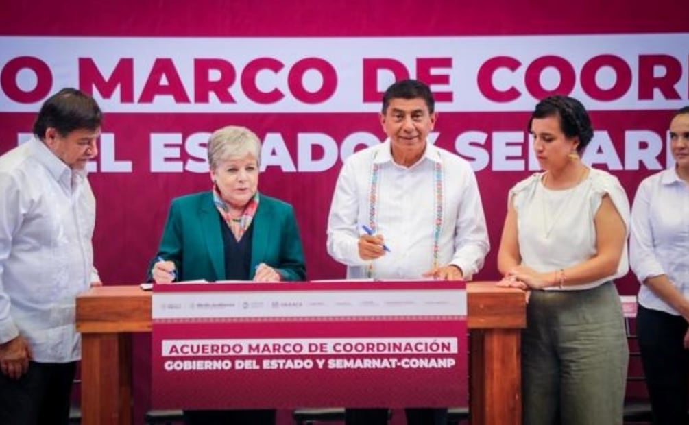 Alicia Bárcena y el gobernador Salomón Jara firman acuerdo entre Conanp y gobierno estatal (3/10/2025). Foto: Especial