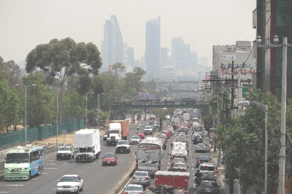 Las multas por rebasar los límites de velocidad en CDMX van de las 10 a 30 UMAs. Foto: Archivo EL UNIVERSAL