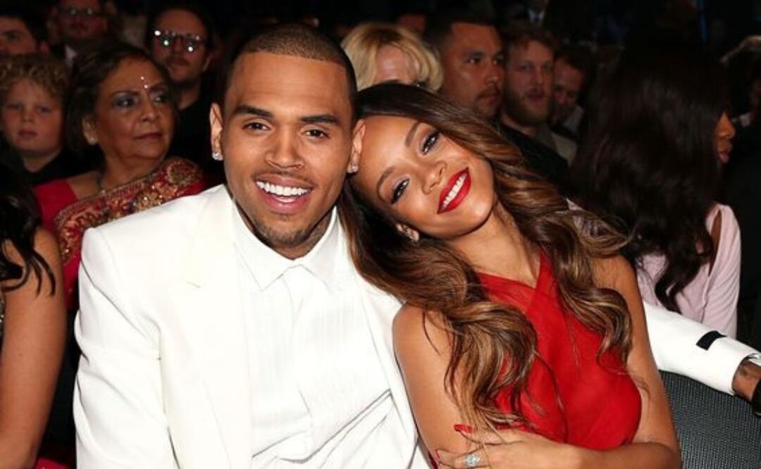 Chris Brown y Rihanna. Fuente: Twitter @showmundialshow