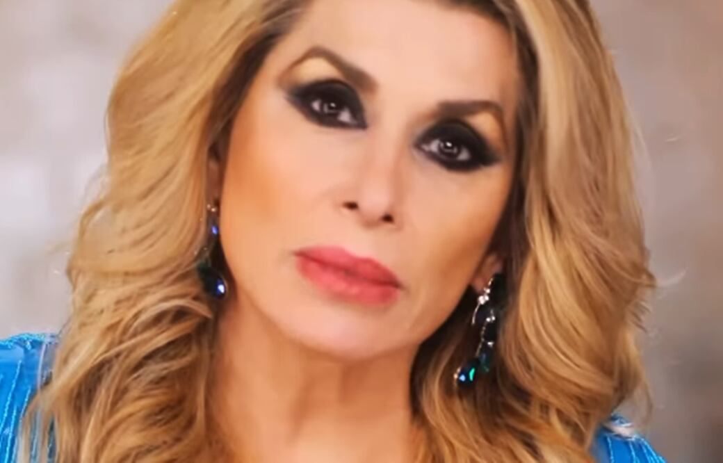 La cantante Dulce, de 68 años, se encuentra recuperándose de salud, tras la extirpación de un tumor, localizado en uno de sus riñones.
Foto: Instagram