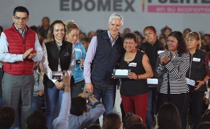 Edomex impulsa entrega de créditos a microempresarios