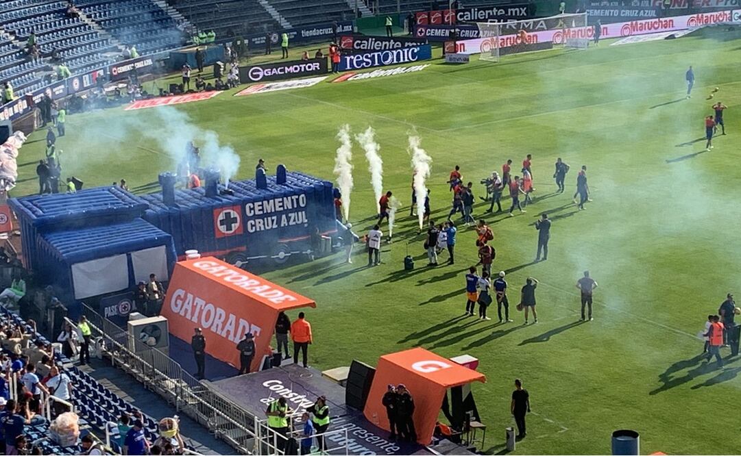 Cruz Azul estrena "gusano" en el Estadio Ciudad de los Deportes - Foto: Edgar Enríquez