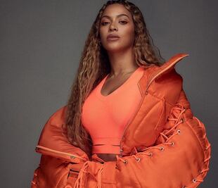 Esta es la original forma en la que Beyoncé promociona su más reciente colaboración con Adidas