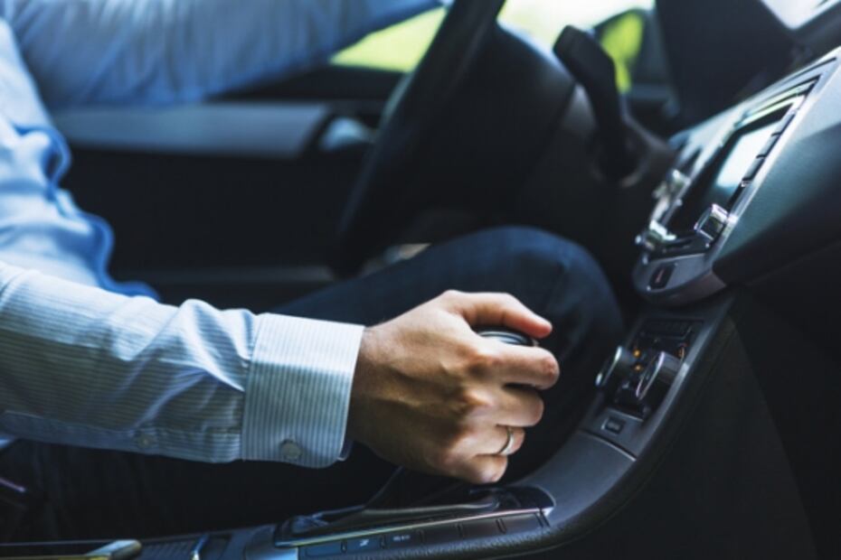 Se vendieron más autos eléctricos que manuales en EEUU