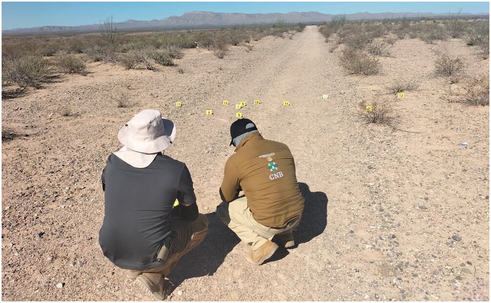 Localizaron 44 casquillos de diversos calibres, así como restos de posible origen humano, y evidencia no biológica de interés criminalista en Chihuahua. Foto: Especial