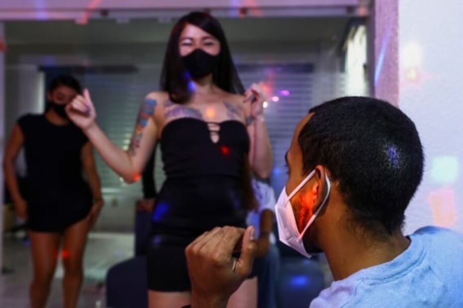 “Nos quitamos todo, menos el cubrebocas”; cuando llevan el table a tu casa