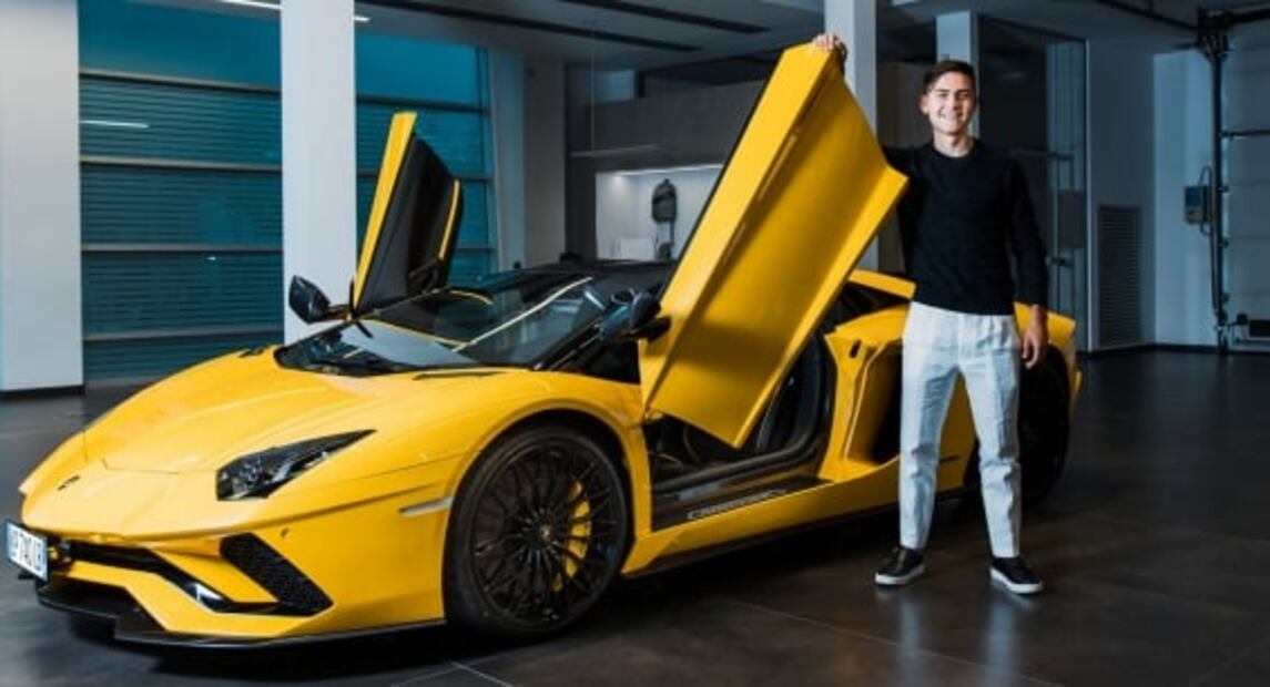 Futbolista de la Juventus compra Lamborghini para festejar su gol número 100