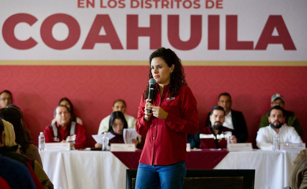 Luisa María Alcalde Luján, presidenta de Morena, durante gira nacional por Coahuila este miércoles 17 de diciembre de 2025. Foto: Especial