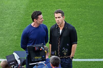 Hugh Jackman y Ryan Reynolds se reúnen en LA UEFA Euro 2024