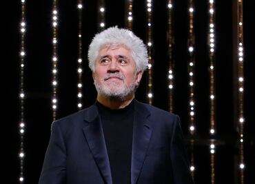 Almodóvar se emociona al recordar a "héroes" de lucha contra Sida