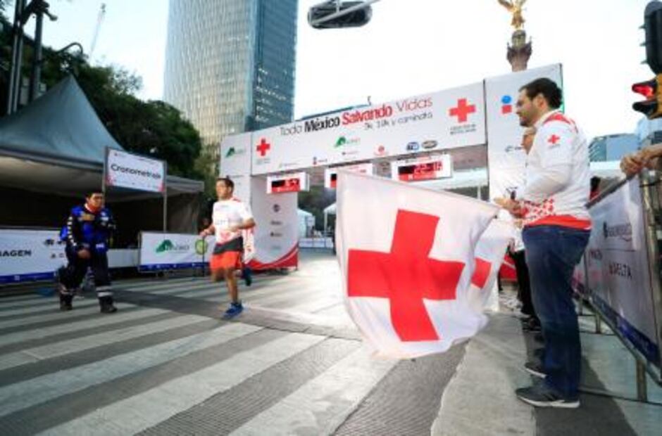Salen a correr por la Cruz Roja en México