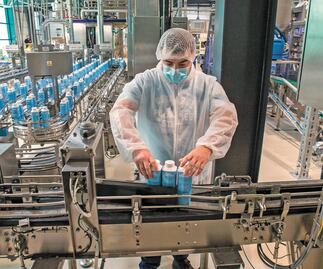 Empresas suben precios por cortes en el suministro