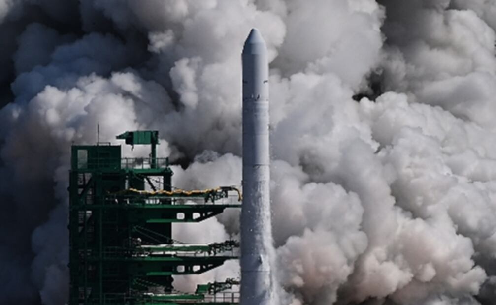 Corea del Sur lanza por primera vez un cohete espacial 