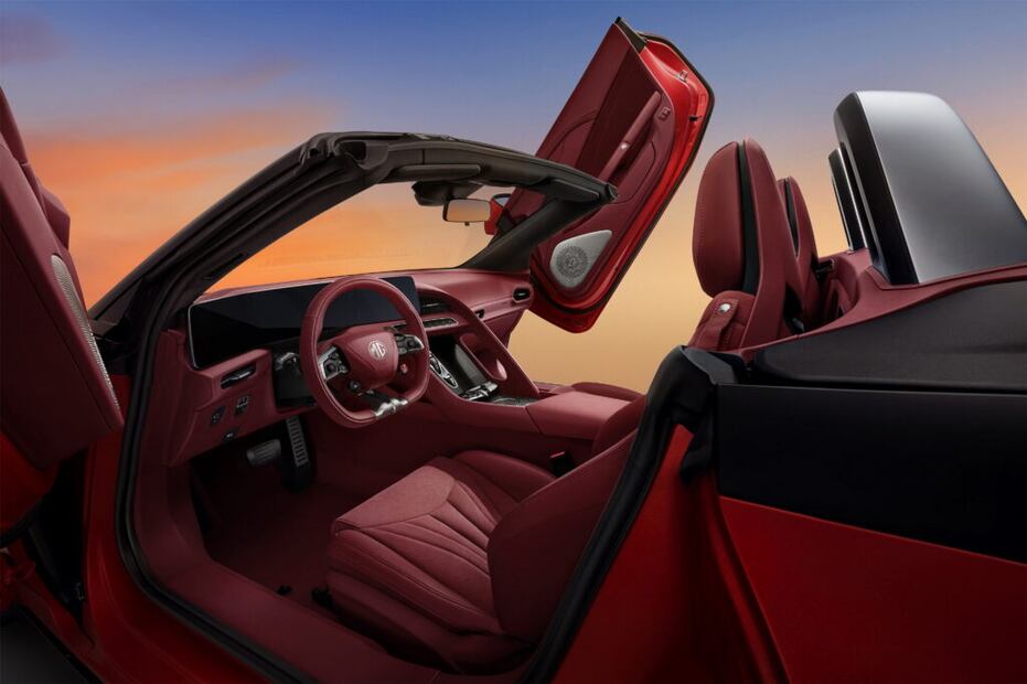 Estas son las primeras imágenes del interior del MG Cyberster.